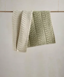 Baby Quilt (3.0 Tog) - Sage Green/Neutral