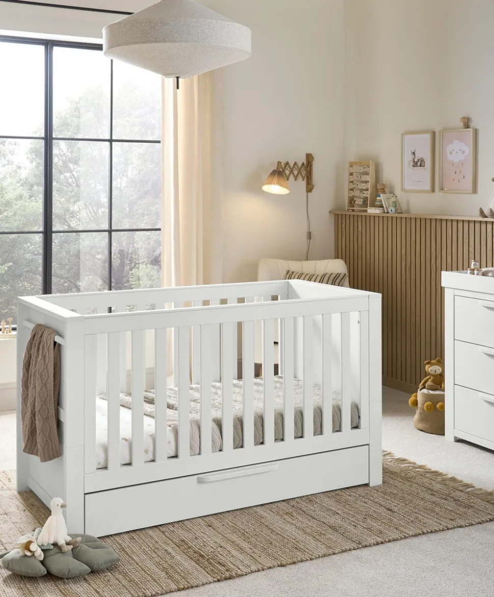 Franklin Nursery Bundle with Lua Bedside Crib (6 Piece) – White Wash
