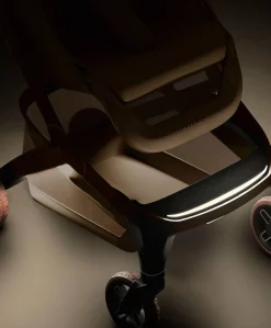 Maxi-Cosi Fame Cabin Stroller & Raincover - Oak Truffle