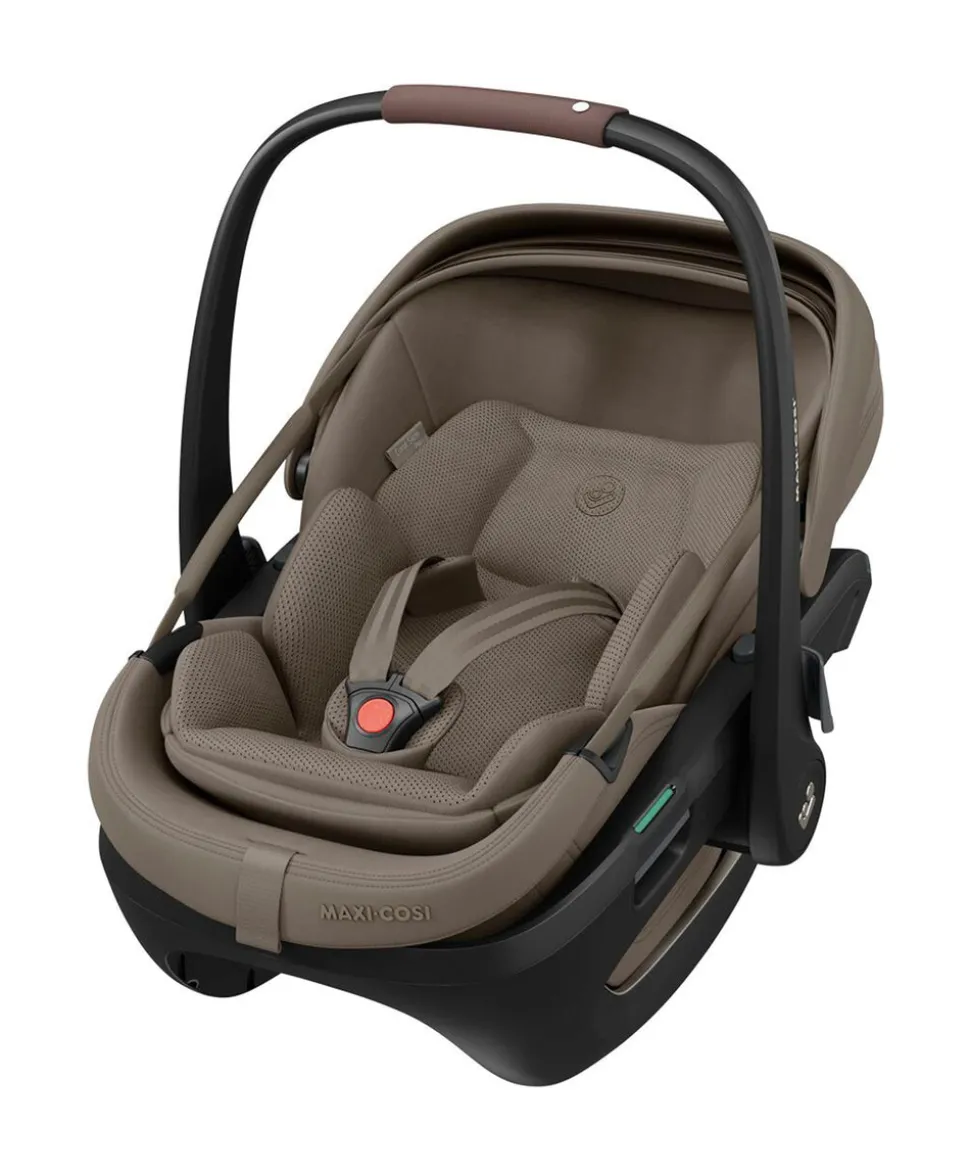 Maxi-Cosi Fame Ultimate Pushchair Bundle with Maxi-Cosi Coral Slide Pro Car Seat & Maxi-Cosi Pearl XL Slide Pro Car Seat (10 Pieces) - Oak Truffle