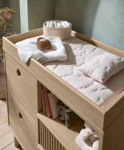 Oska Dresser Changer - Oak
