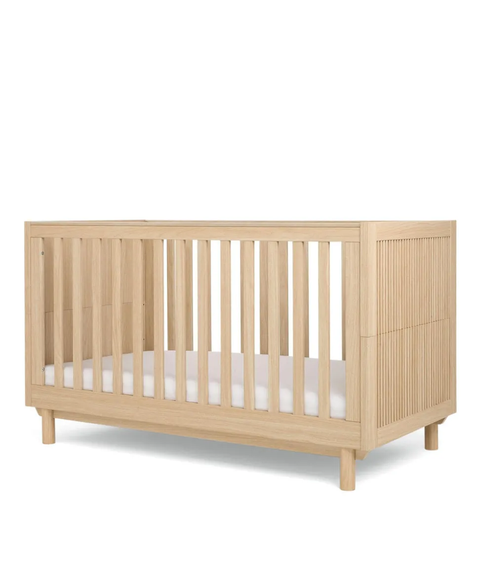 Oska 2 Piece Cotbed Set With Wide Dresser Changer - Oak