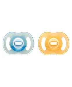 Tommee Tippee Ultra-light StayPut Night Glow Dummy 6-18m (2 Pack)