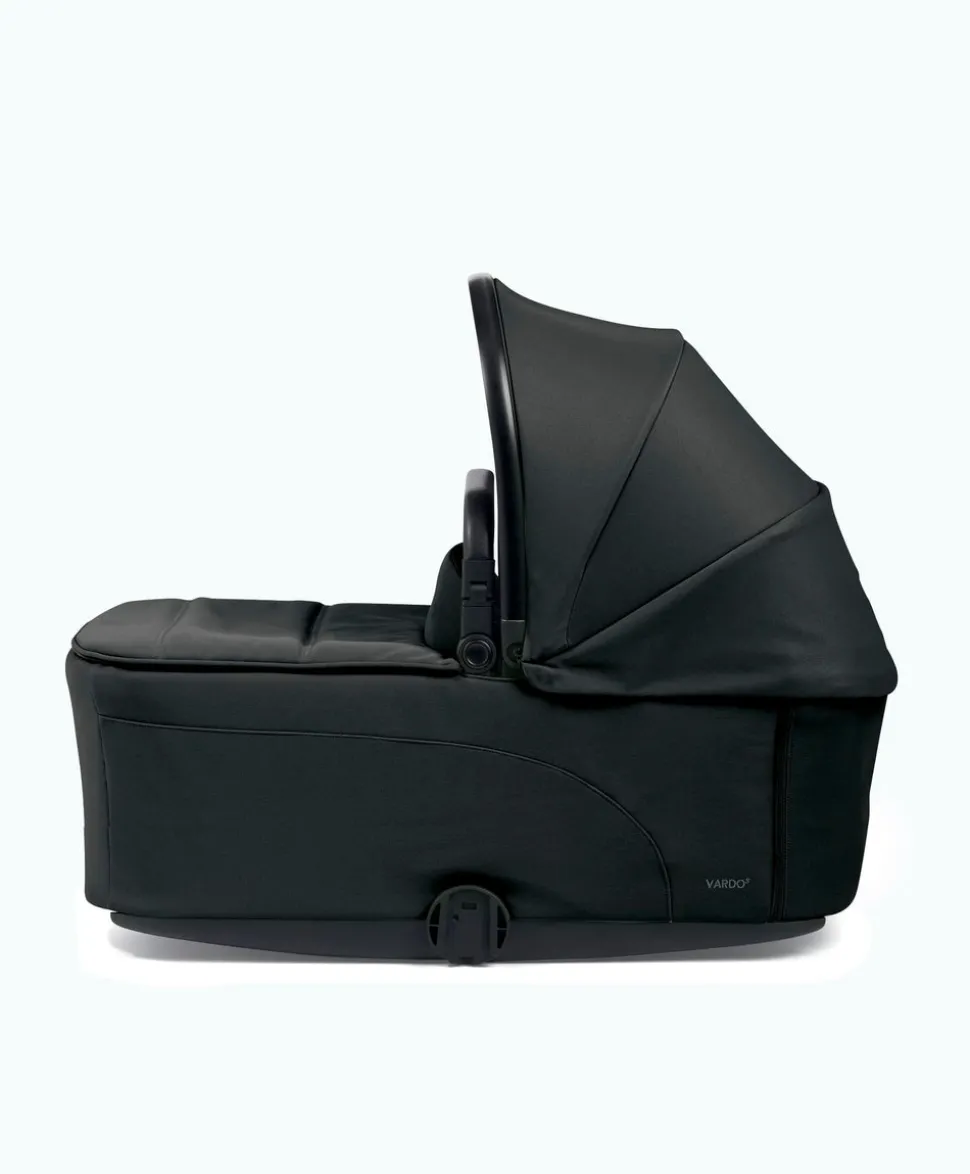 Vardo Essential Pushchair Bundle (7 Pieces) - Noir